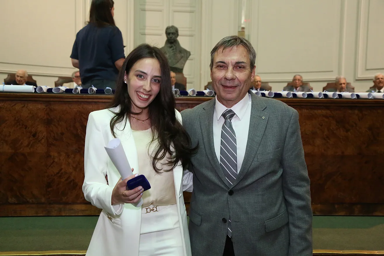 WhatsApp Image 2025-12-17 at 17.32.00